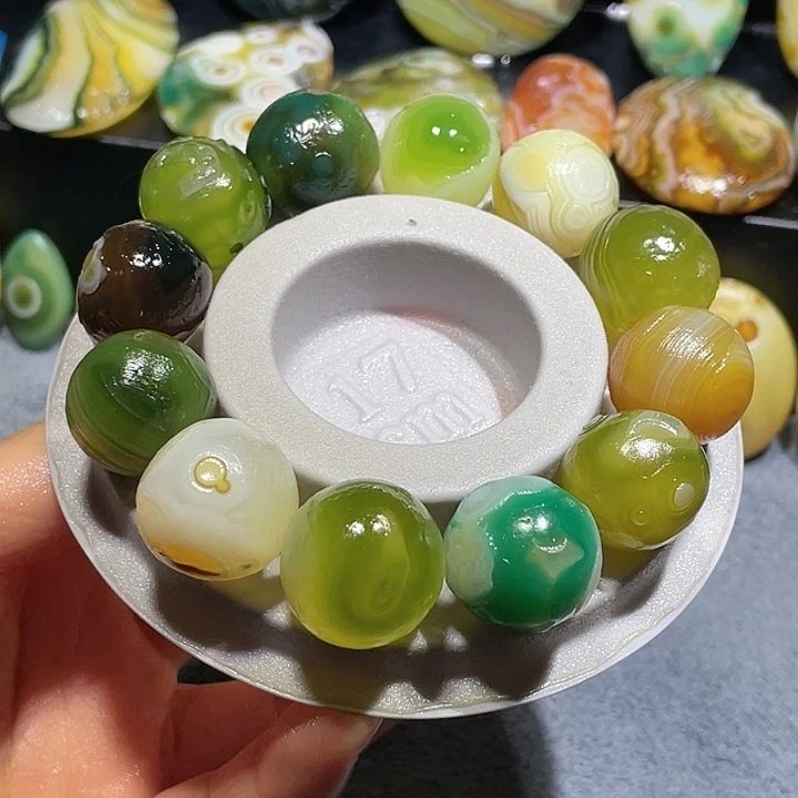 玛瑙/玉髓未镶嵌珠宝奇石