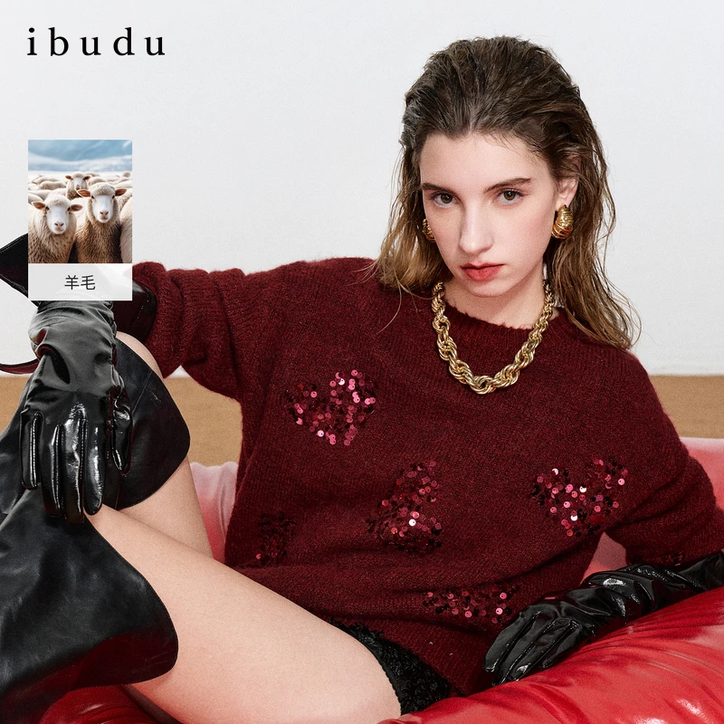三彩ibudu2025冬季新款珠片绣针织衫圆领毛衫宽松套头女