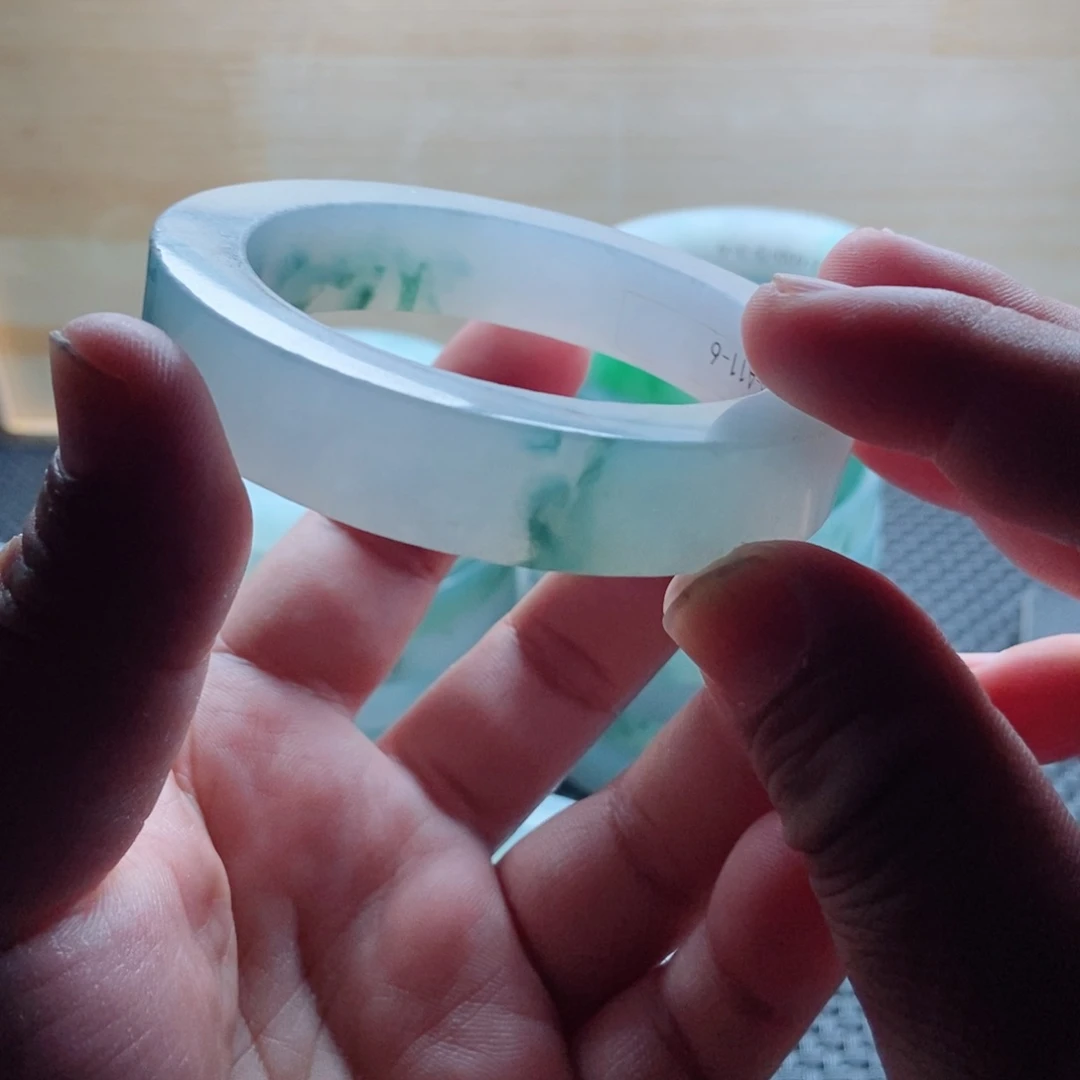 定制翡翠手镯未镶嵌殿**到