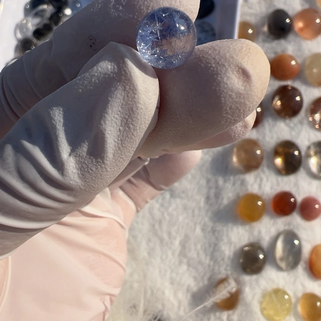 水晶蓝发8.3m m打孔定制不退换未镶嵌粉**?