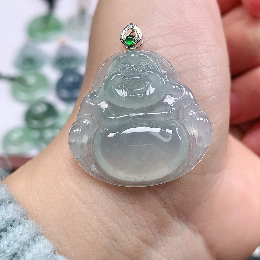 翡翠颈饰18K金镶嵌佛