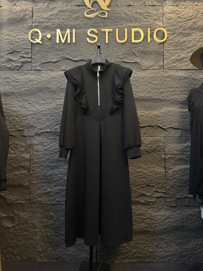 2025重工褶皱时尚百搭潮流拉链小众设计师连衣裙25011