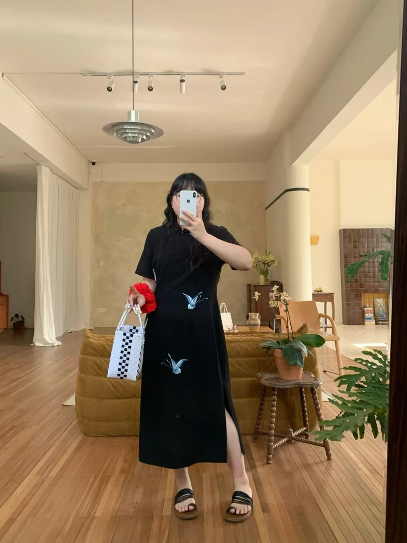 56409-【蝶语】新中式改良旗袍国风蝴蝶刺绣修身气质开叉黑色连衣裙