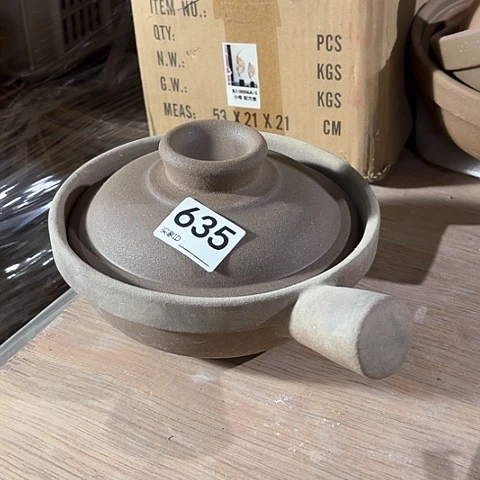 微瑕，明火，口径18高度6有色差，635