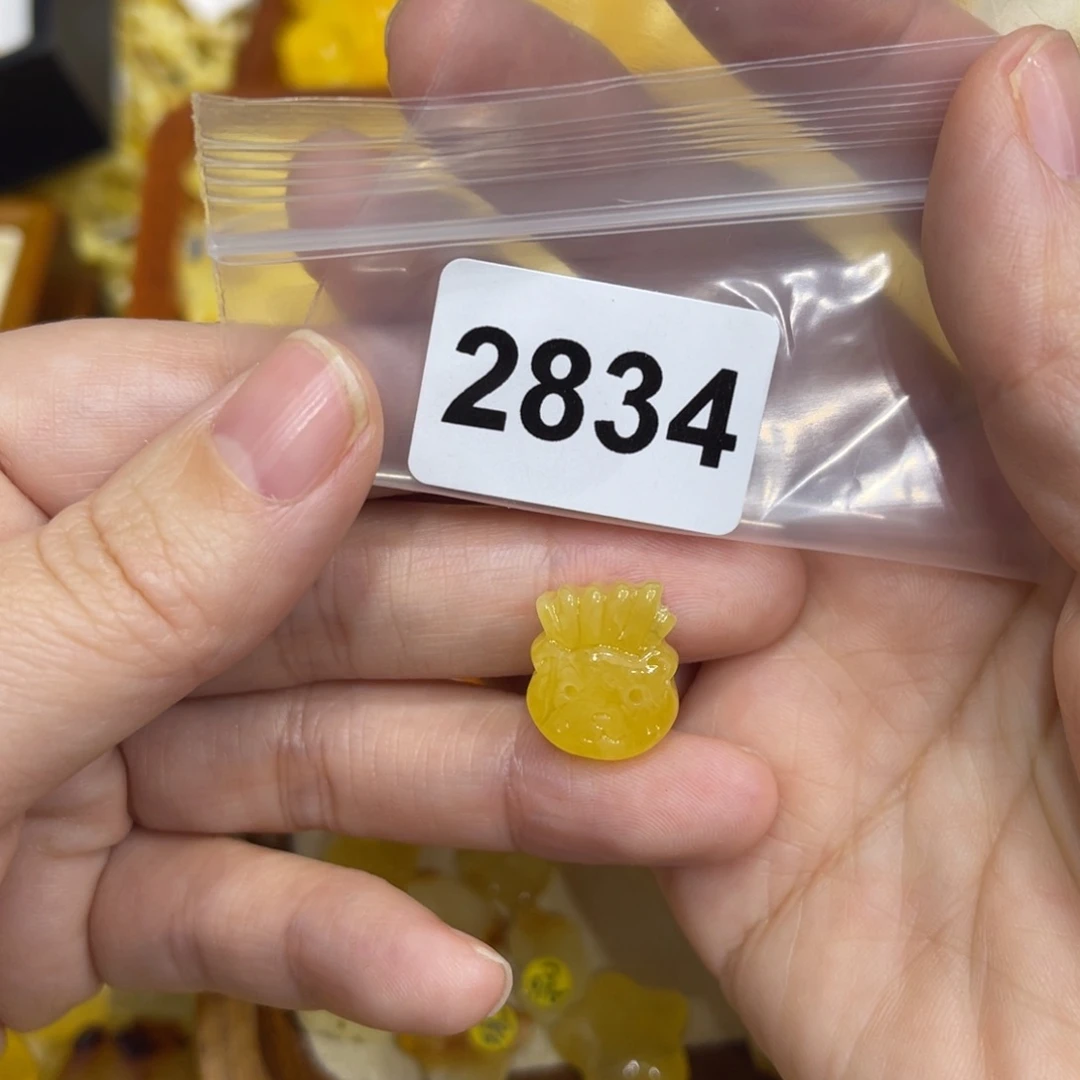 琥珀珠宝奇石未镶嵌