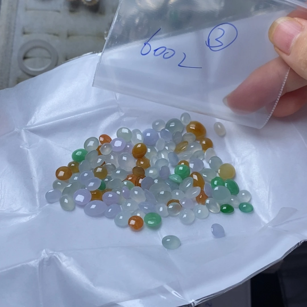 定制翡翠未镶嵌不退不换