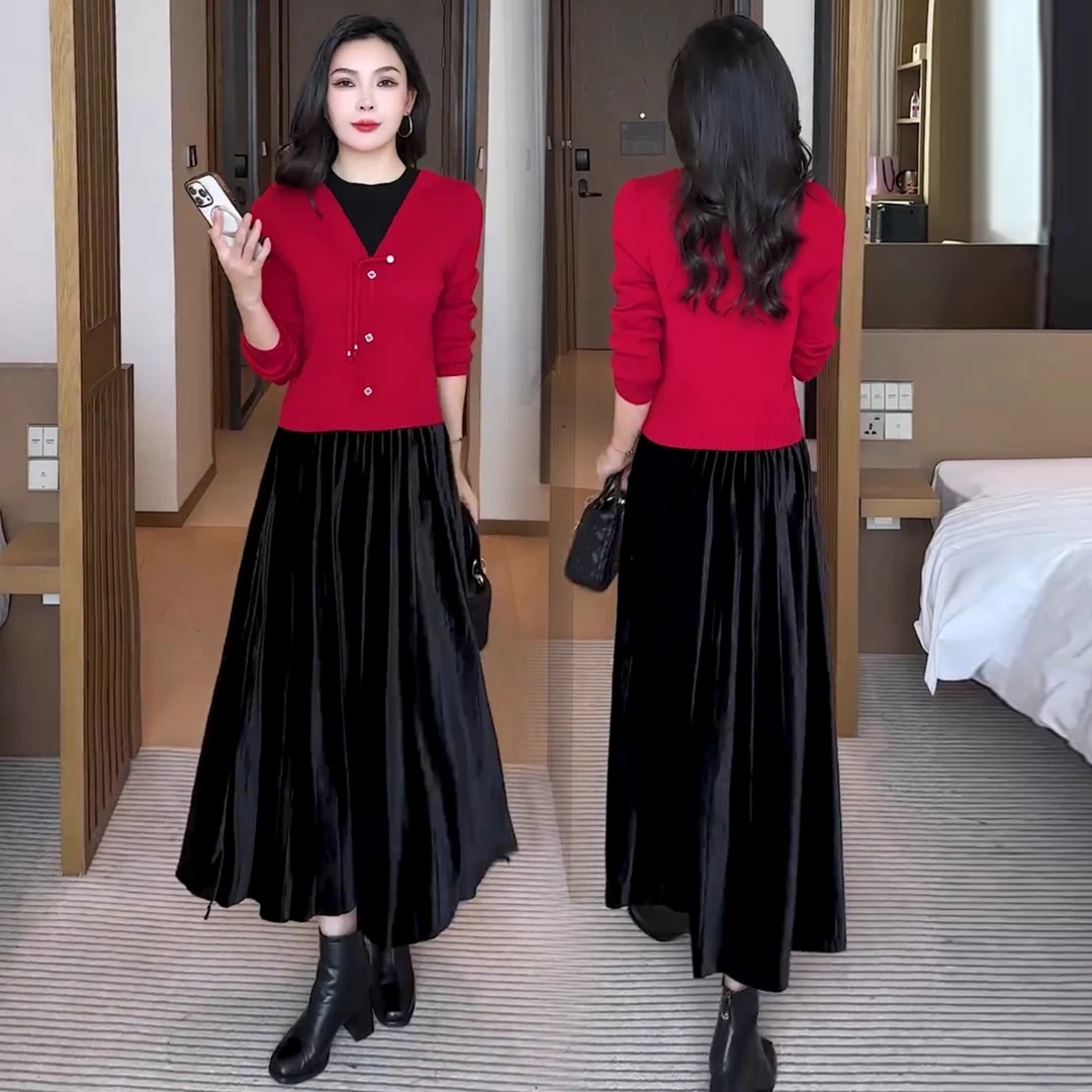 时尚洋气假两件拼接针织连衣裙女秋冬新款中长款国风打底毛衣裙子
