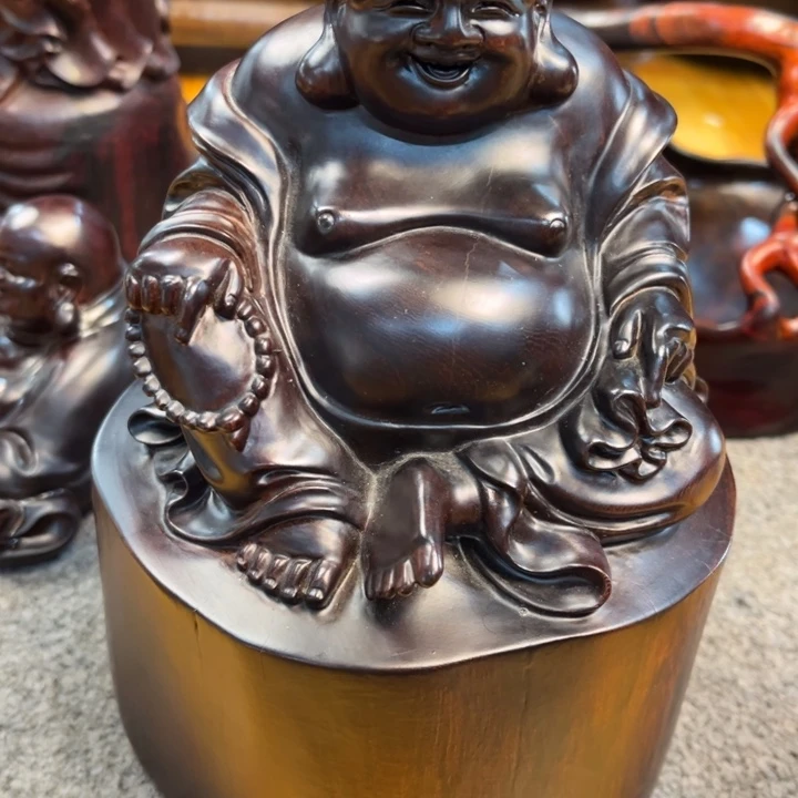 黑酸枝木类弥勒摆件