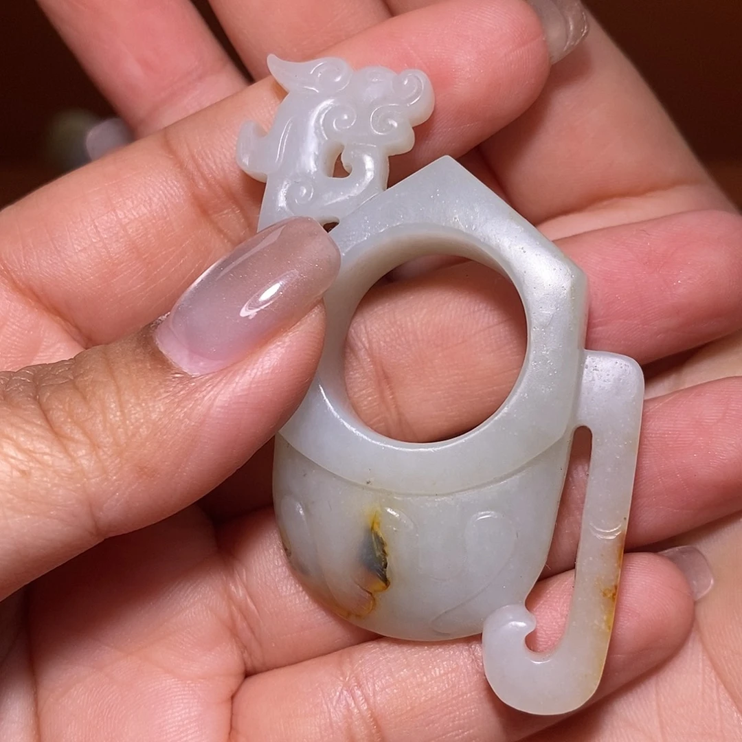 和田玉挂件未镶嵌一**伴