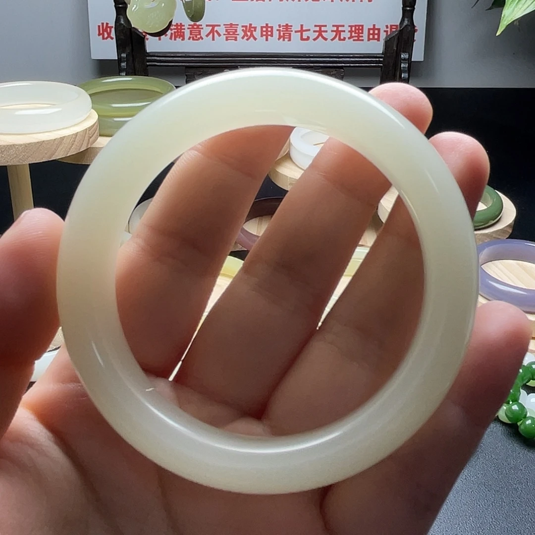 风***林55➕圈口正圈手镯暖白