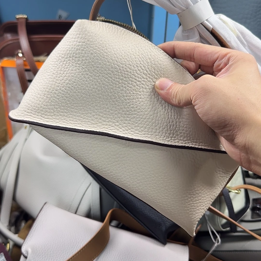 黄牛皮（革）水牛皮（革）头层牛皮山羊皮（革）