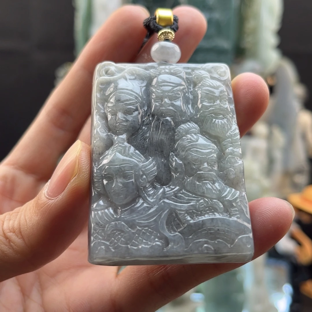 翡翠未镶嵌颈饰五虎将