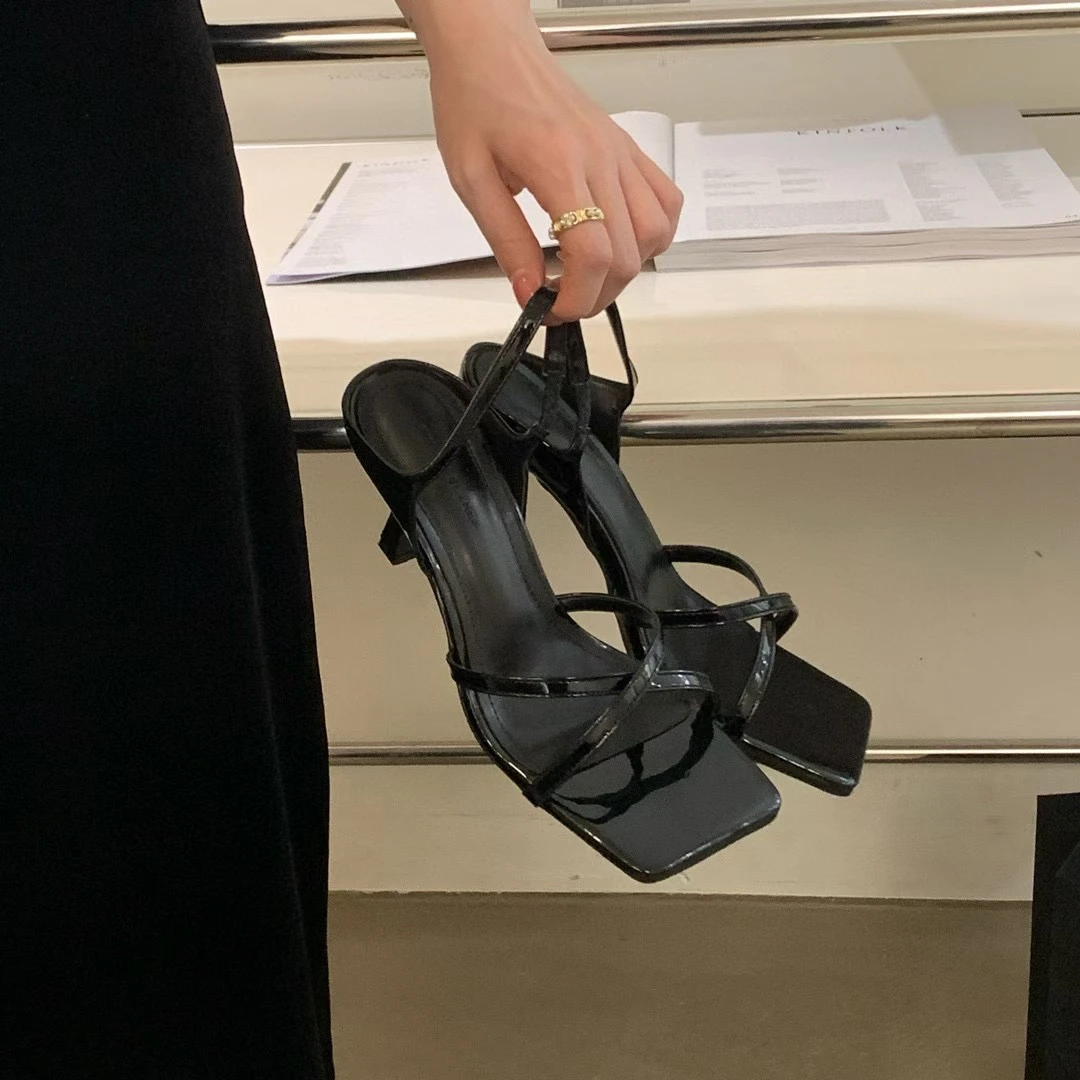 2025夏季新款法式气质细跟一字凉拖鞋时尚网红百搭方头高跟凉鞋女