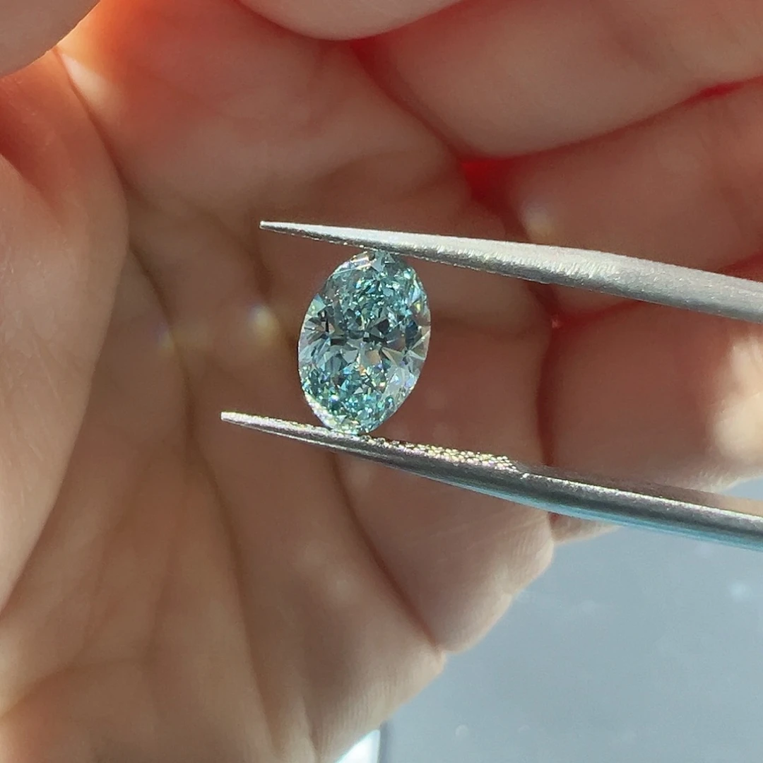 合成钻石裸石1.35ct椭圆绿钻培育钻石