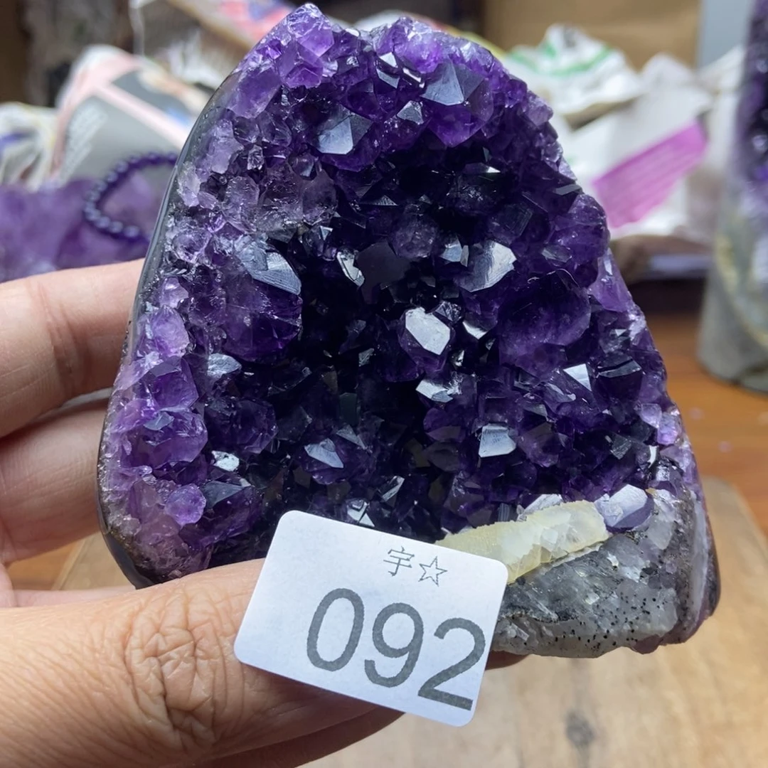 紫晶天然水晶摆件未镶嵌