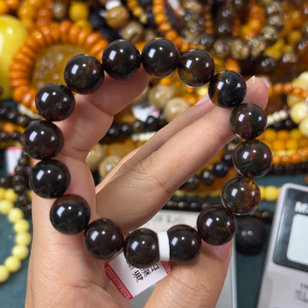 未镶嵌琥珀珠宝奇石417