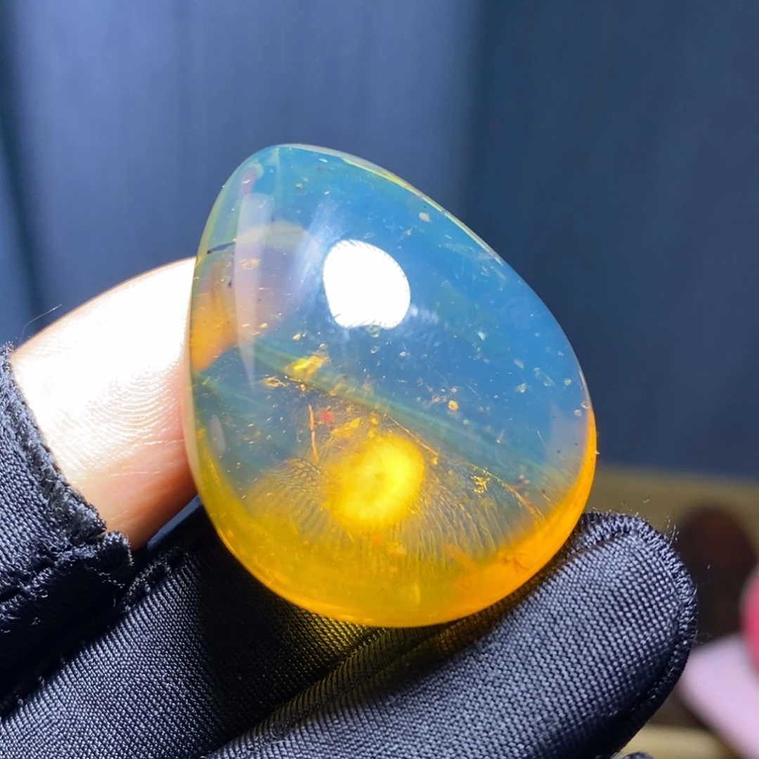 琥珀未镶嵌裸石。。。