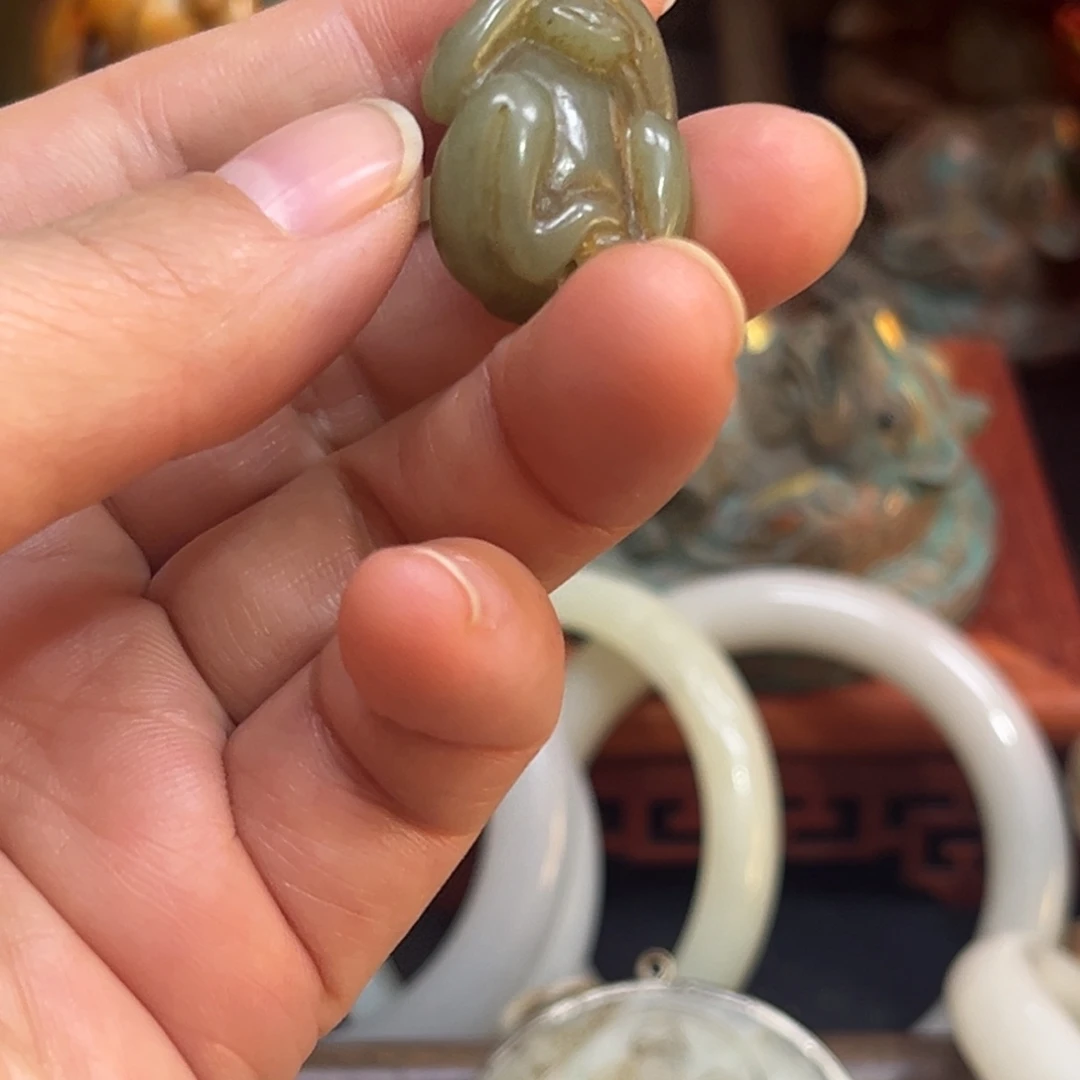和田玉（糖玉）未镶嵌挂件