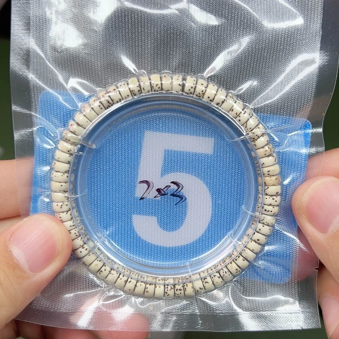 星月菩提吊坠73药片。  5