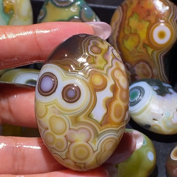 玛瑙/玉髓未镶嵌珠宝奇石22