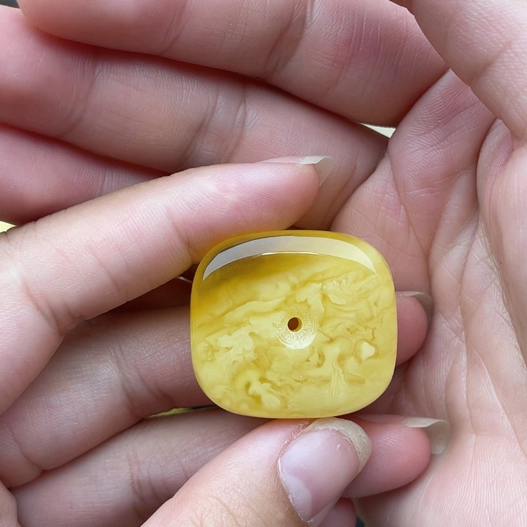 裸石琥珀未镶嵌蜜蜡藏扣梦