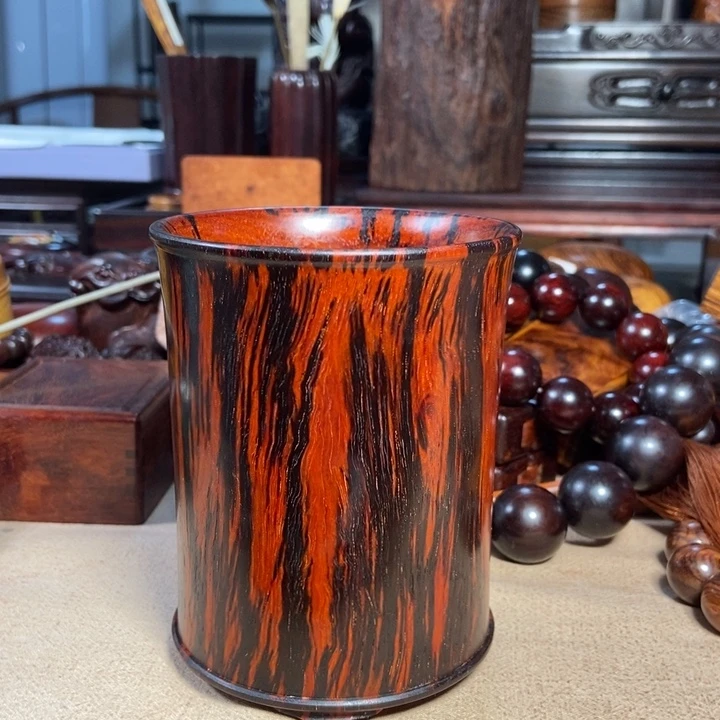 檀香紫檀（小叶紫檀）笔筒