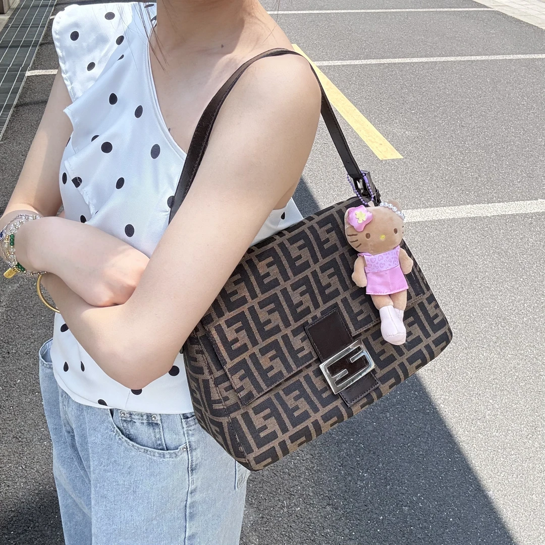 95新 FENDI/芬迪 经典大号法棍单肩包