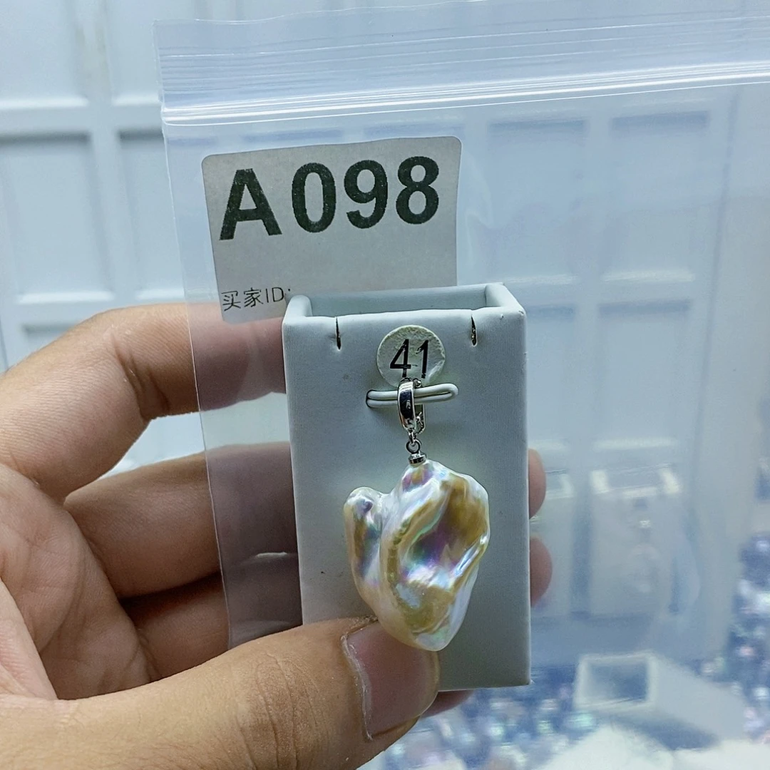 淡水珍珠合金颈饰