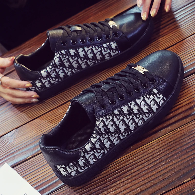 2025新款秋季通勤男鞋小黑鞋男真皮韩版百搭潮流板鞋休闲透气鞋子