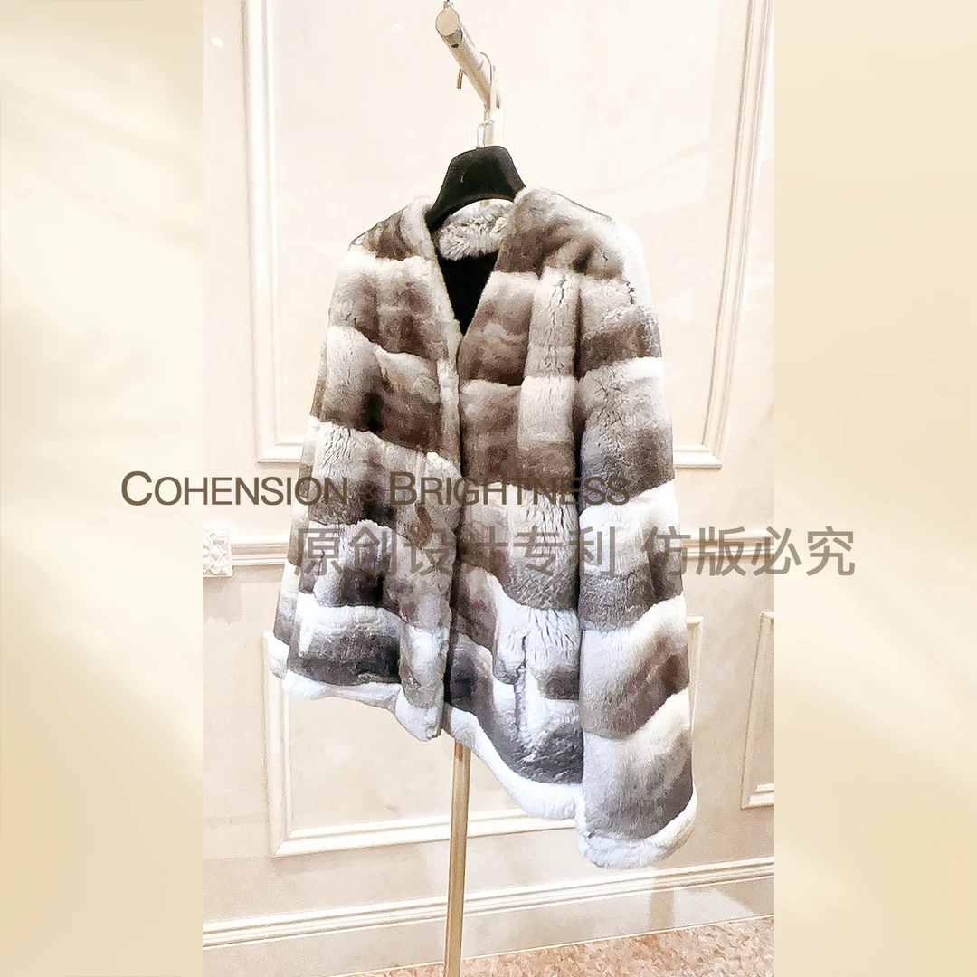 凝慧【千山暮雪】冬季新款极简风V领龙猫轻奢保暖毛呢外套YQ556