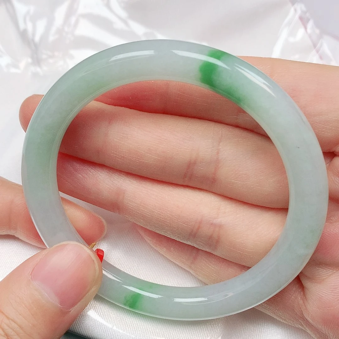 翡翠手镯未镶嵌抖音625