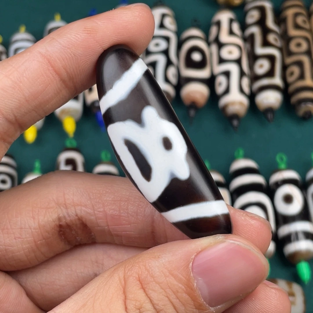 玛瑙/玉髓裸珠财神