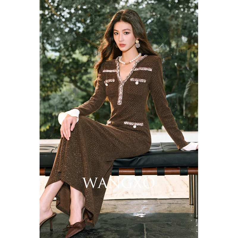 WANGXO 银丝贝贝格V领鱼尾连衣裙  240763S