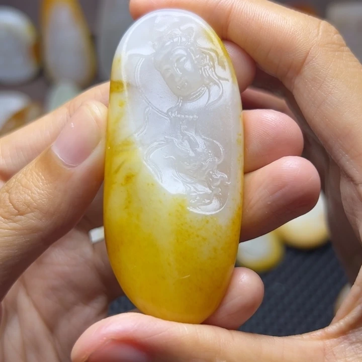 颈饰未镶嵌和田玉