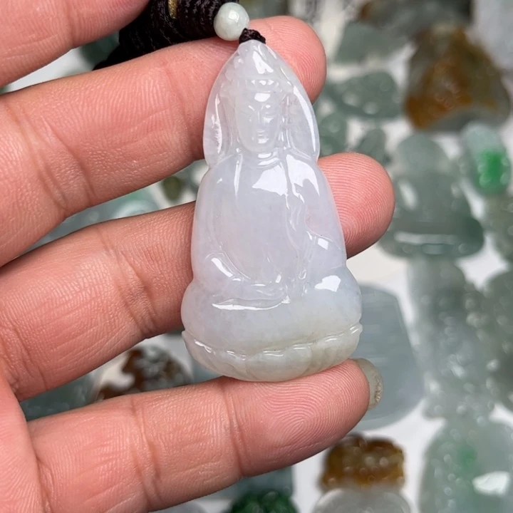 翡翠未镶嵌颈饰素衣观音