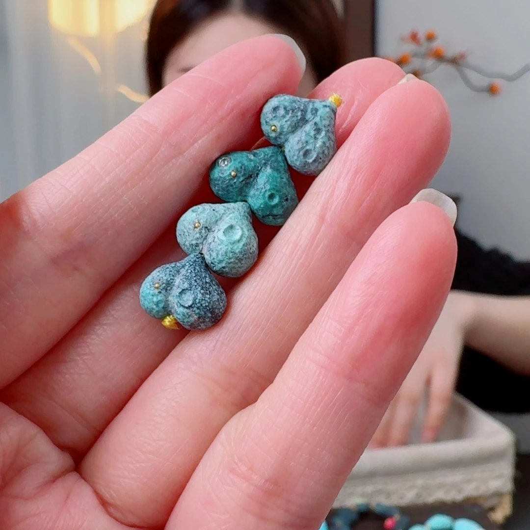 未镶嵌绿松石珠宝奇石