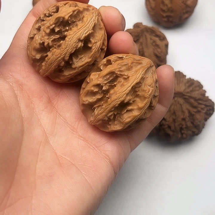 核桃秦岭文玩核桃核桃