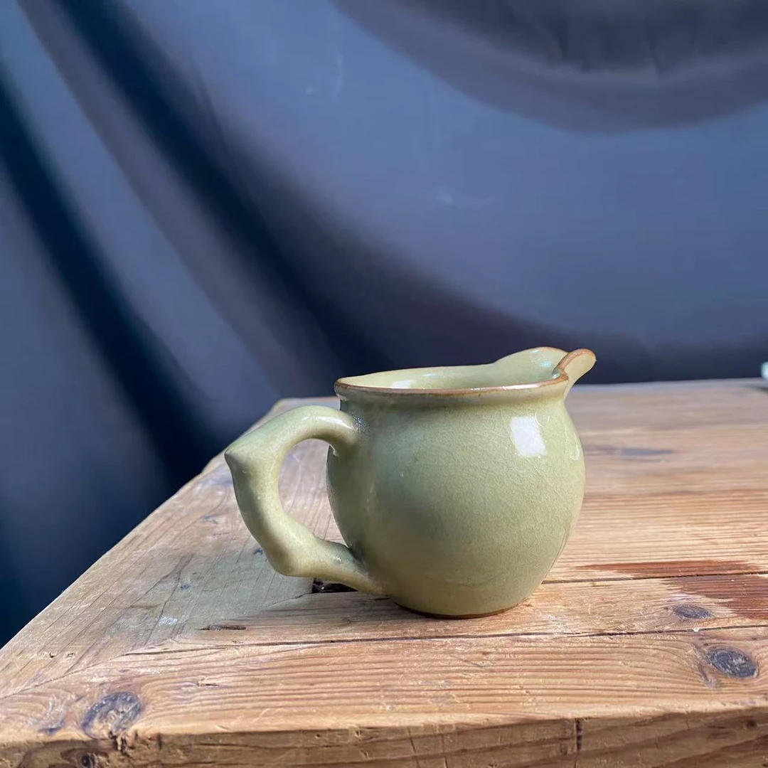 龙泉青瓷哥窑米黄公道杯