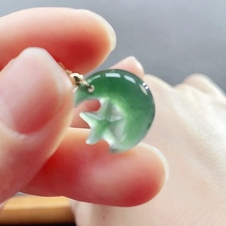 翡翠未镶嵌手镯（圆镯）