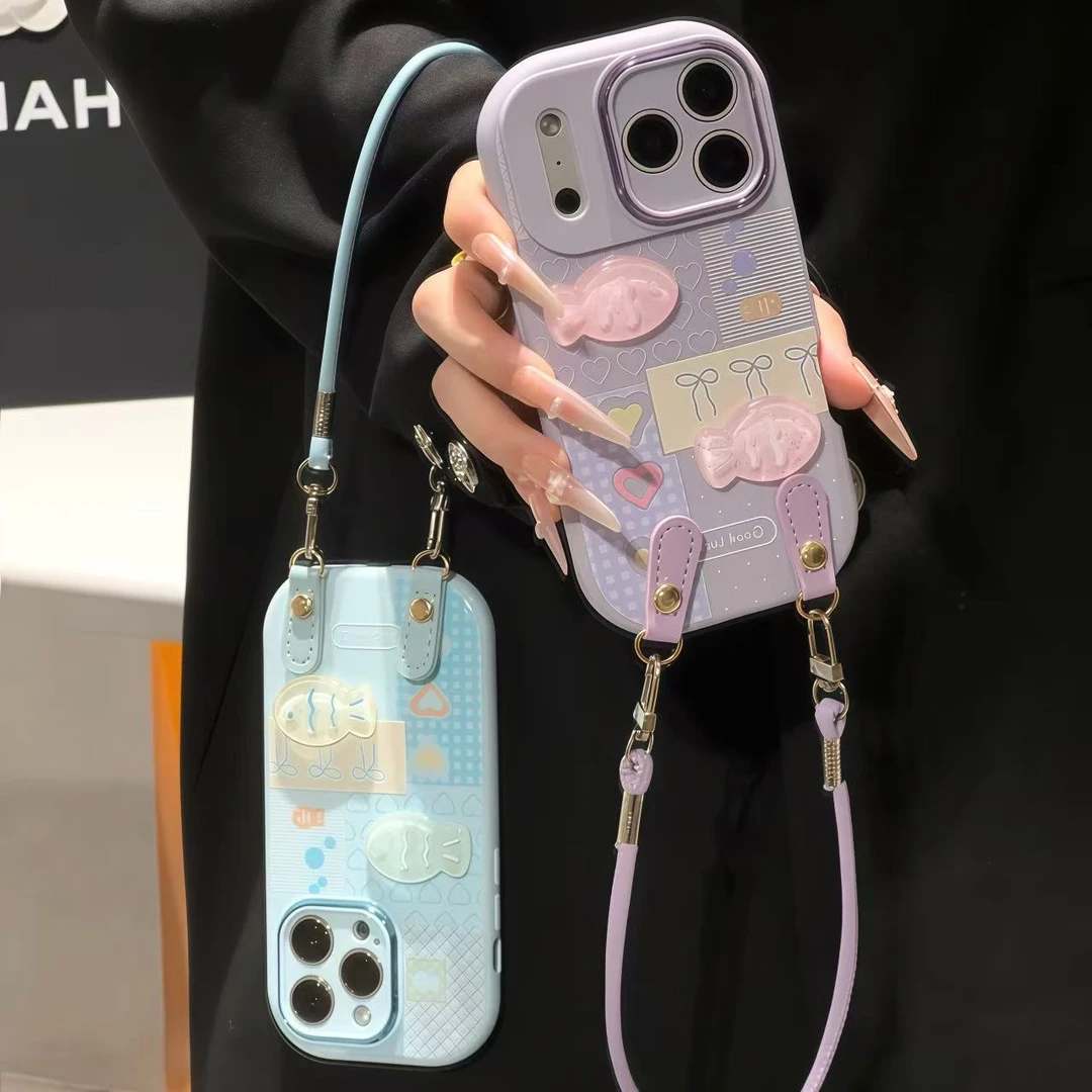 立体小鱼贴件挂绳适用苹果17手机壳iPhone16华为vivo小米14oppo套