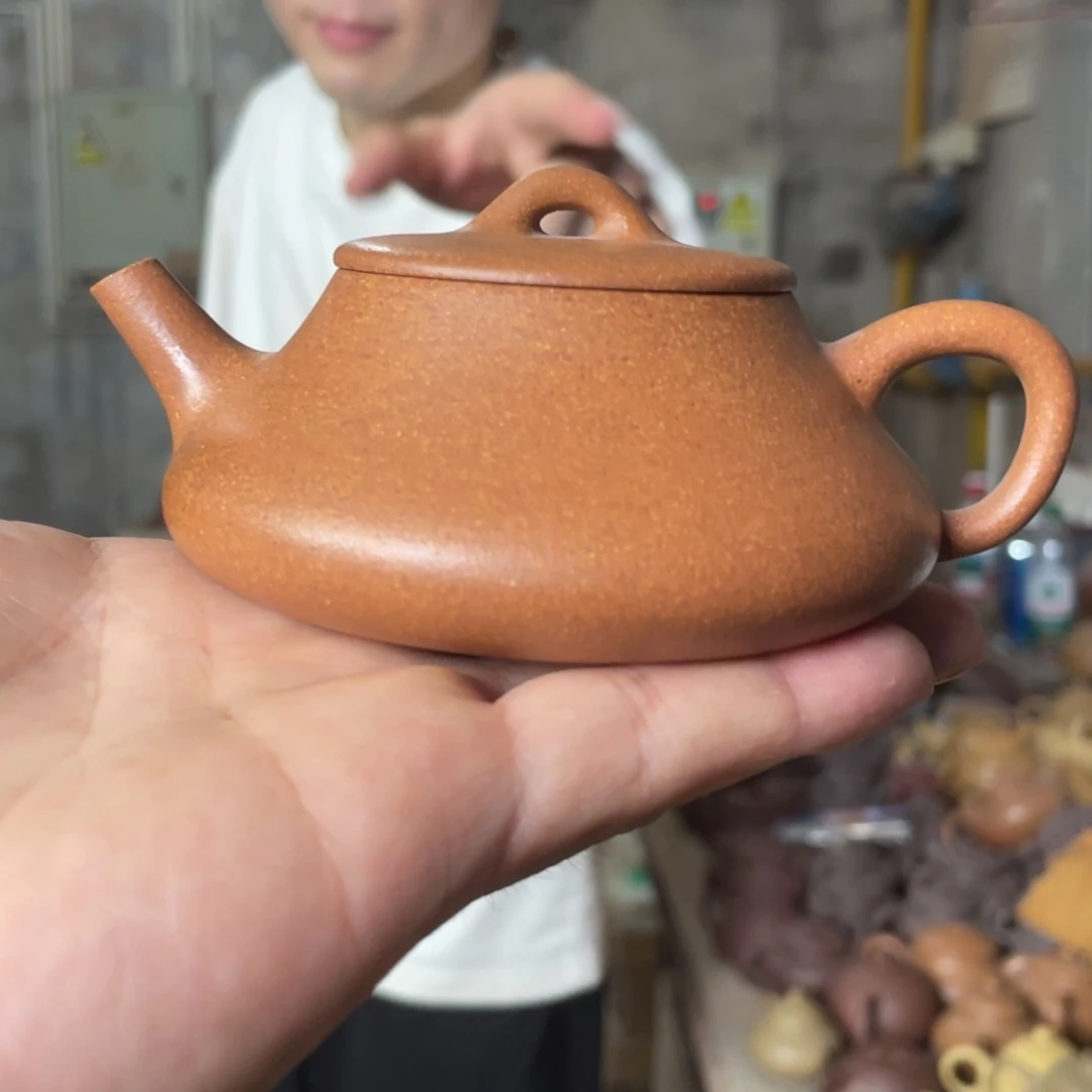 茶壶紫砂沉香段。全手工。 础瓢。 150CC