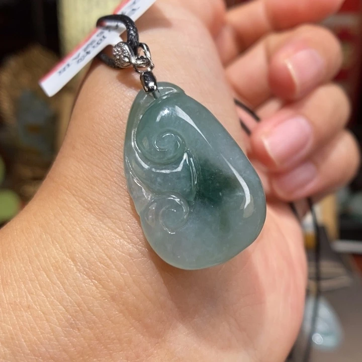 【闪购商品】颈饰银S925镶嵌翡翠30