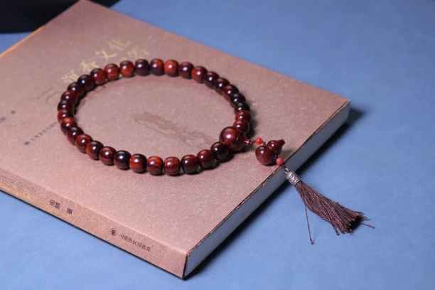 海南黄花梨11×12老油梨手持珠佛珠