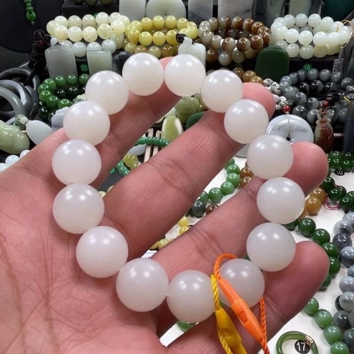 和田玉未镶嵌手串