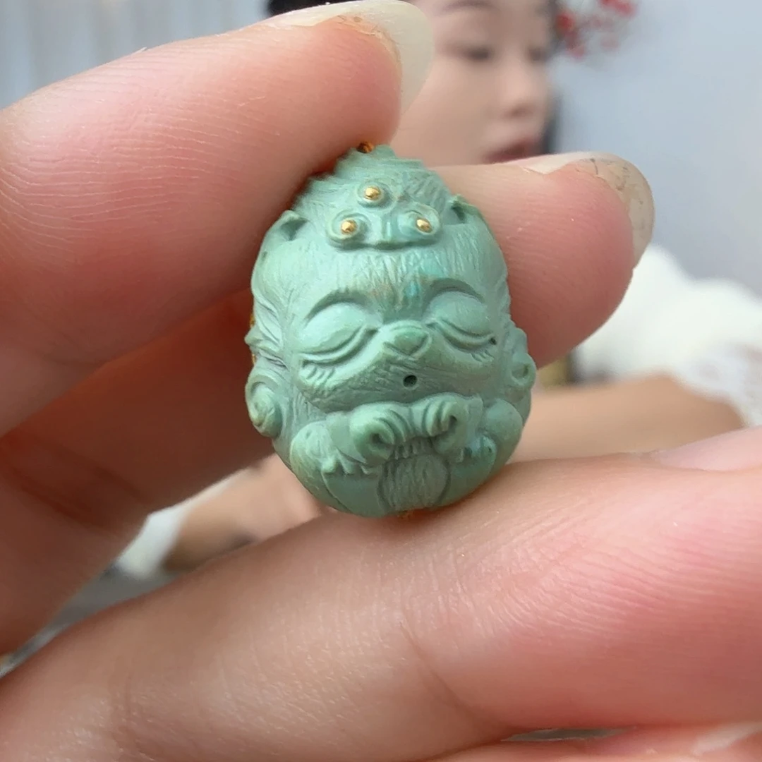 绿松石未镶嵌挂件