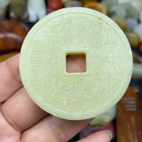 蛇纹石玉未镶嵌颈饰96