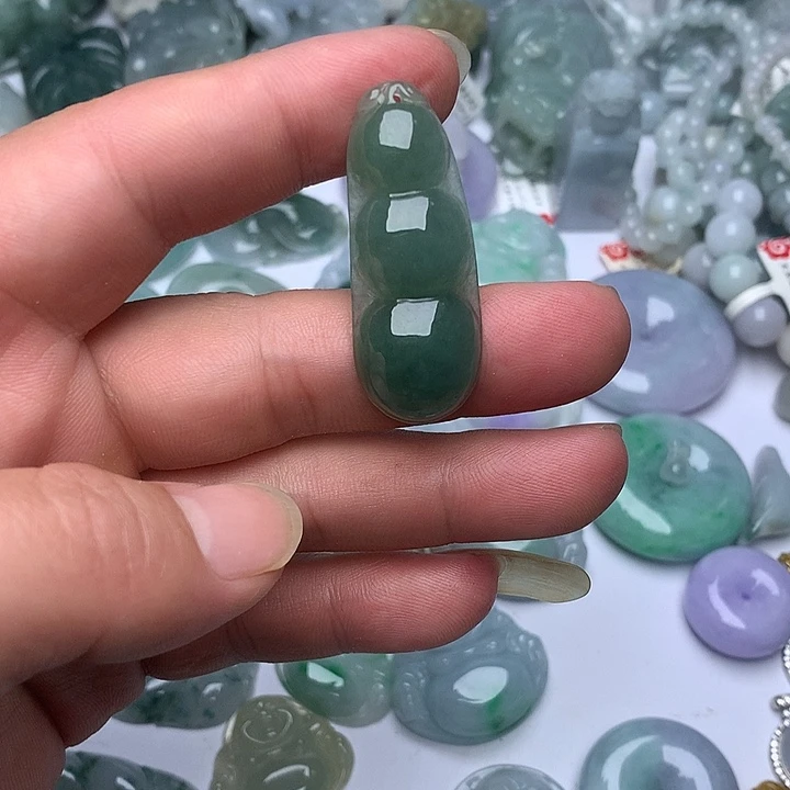 翡翠未镶嵌颈饰天然翡翠