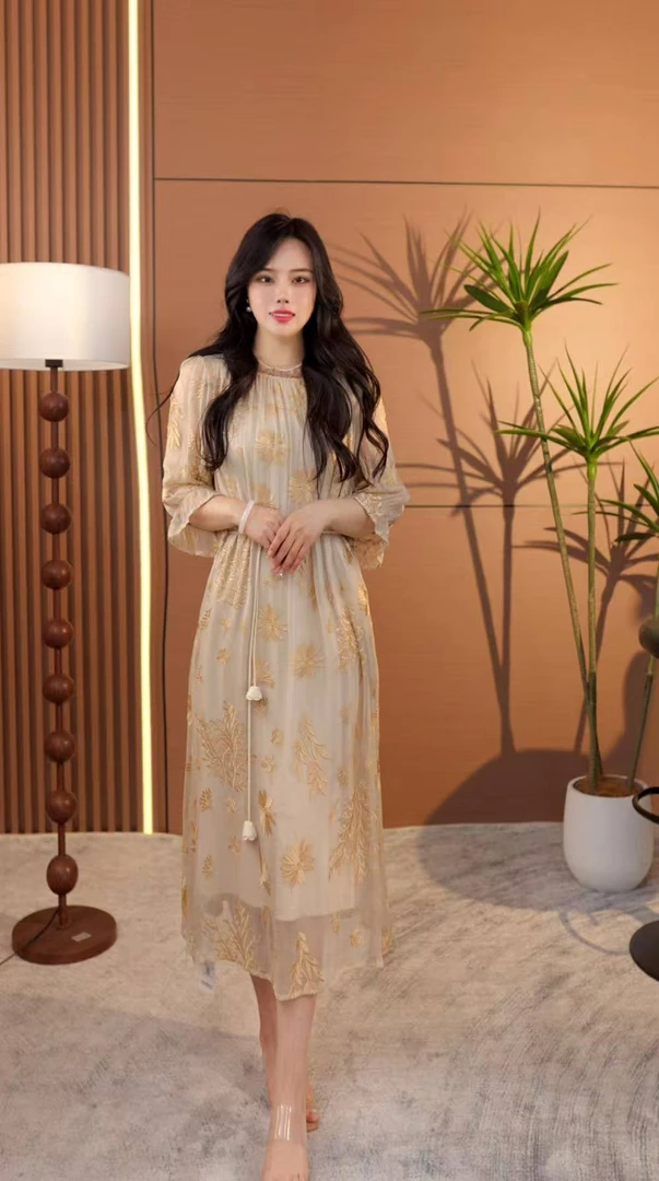 ABY-25Q2003【锦绣逸姿】2025重工刺绣%100桑蚕丝连衣群