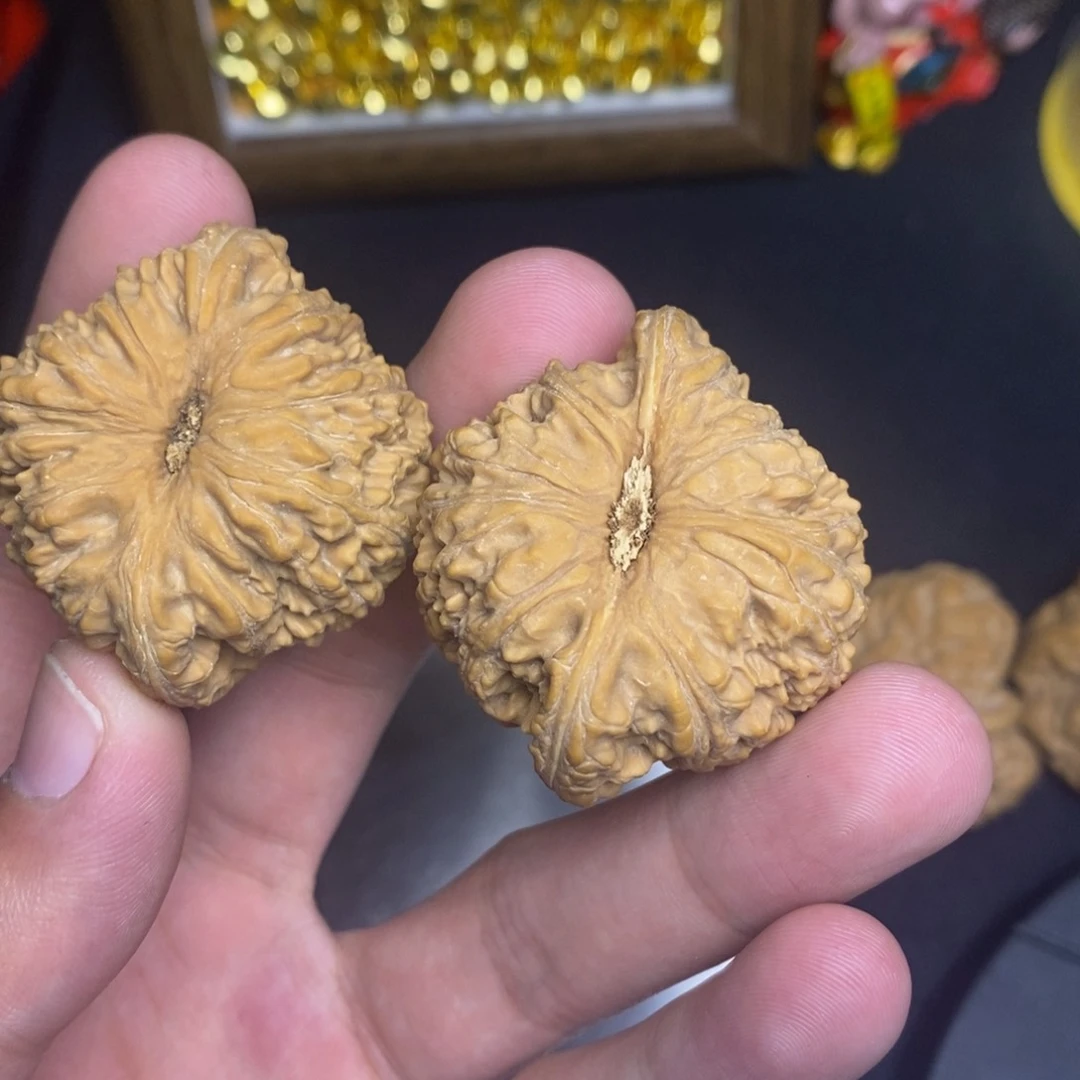 吊坠文玩核桃绣球矮壮