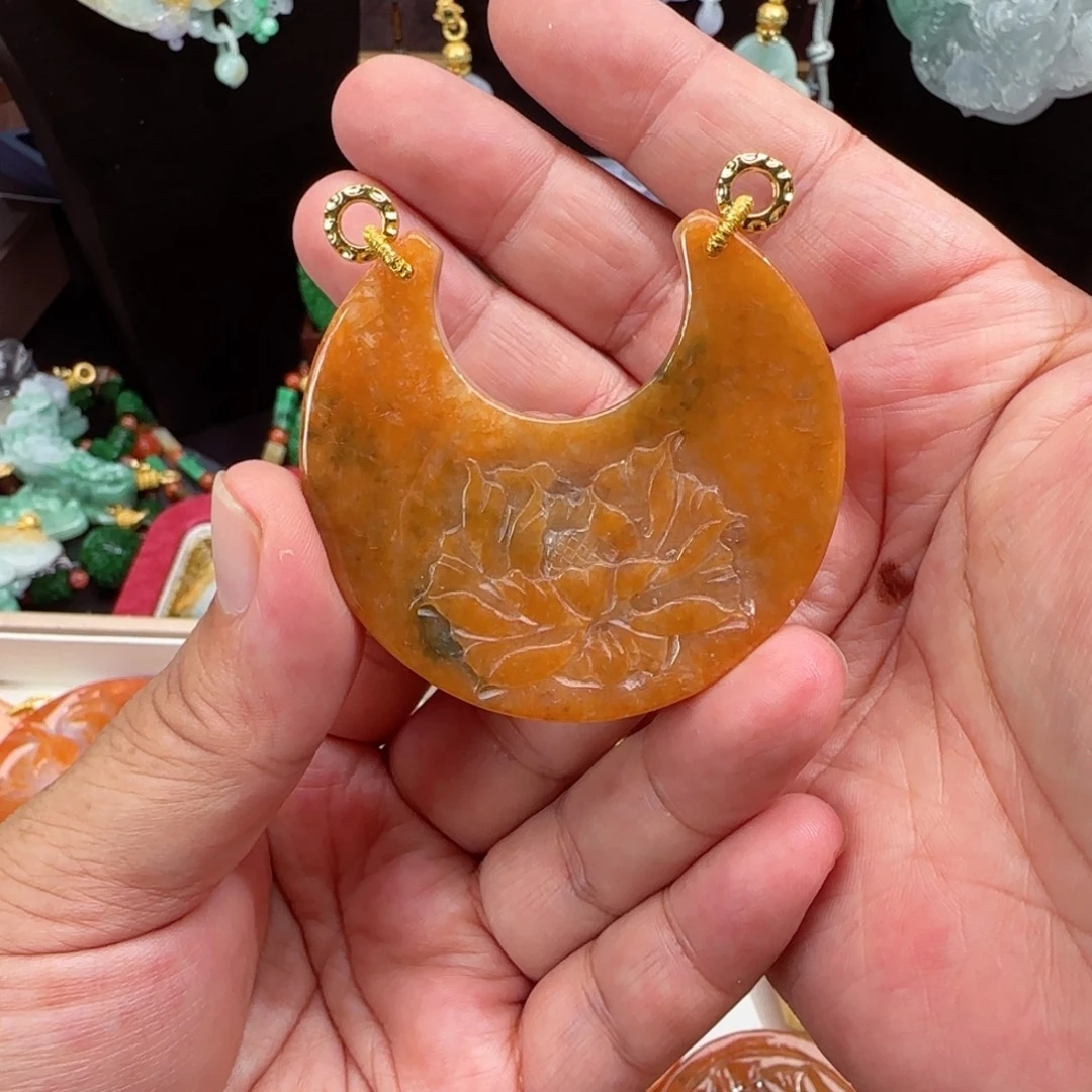 翡翠未镶嵌颈饰仿古